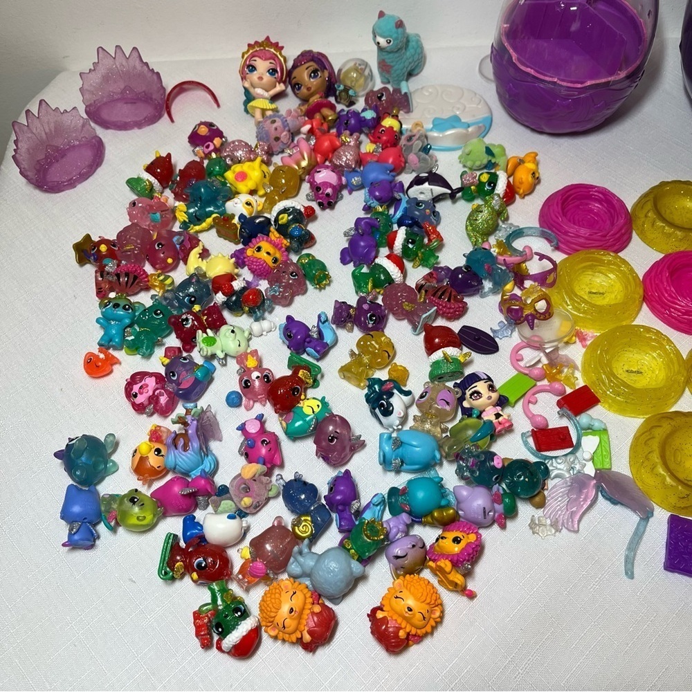 Huge Hatchimals Lot. Accessories. Beds. Storage. - Picture 3 of 9